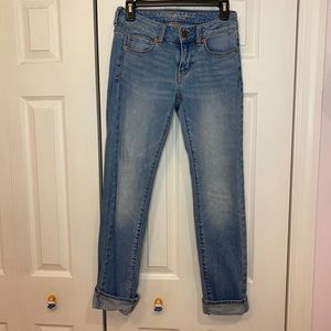 AE LIGHTWASH SKINNY JEANS